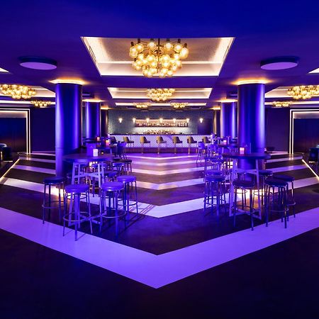 Kings' Valley Medical & Spa Hotel Kazanlŭk Eksteriør billede The interior of the nightclub