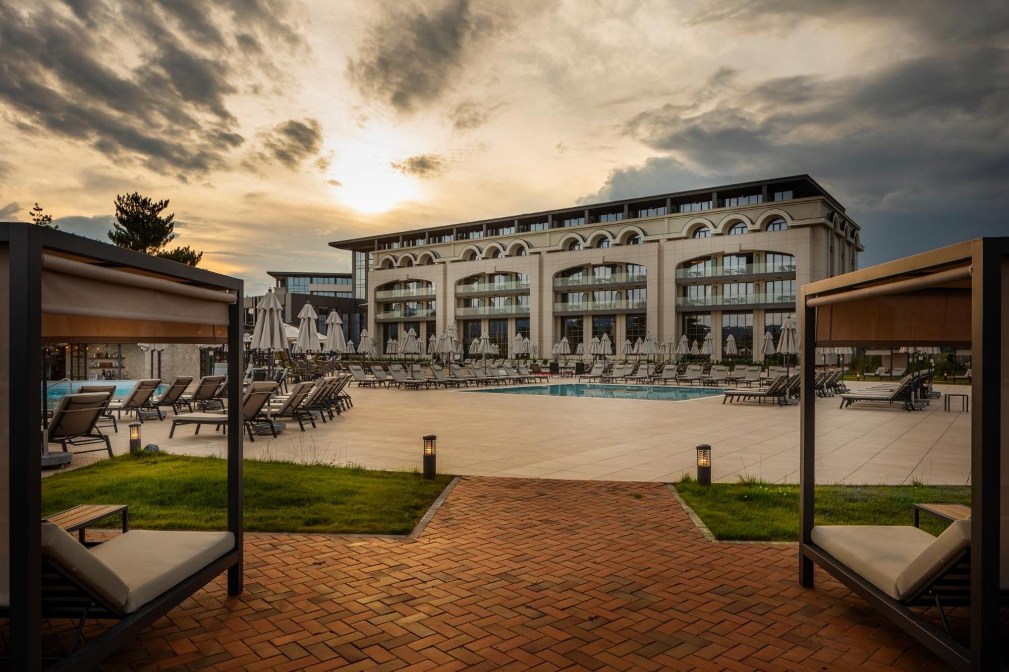 Kings' Valley Medical & Spa Hotel Kazanlŭk Eksteriør billede