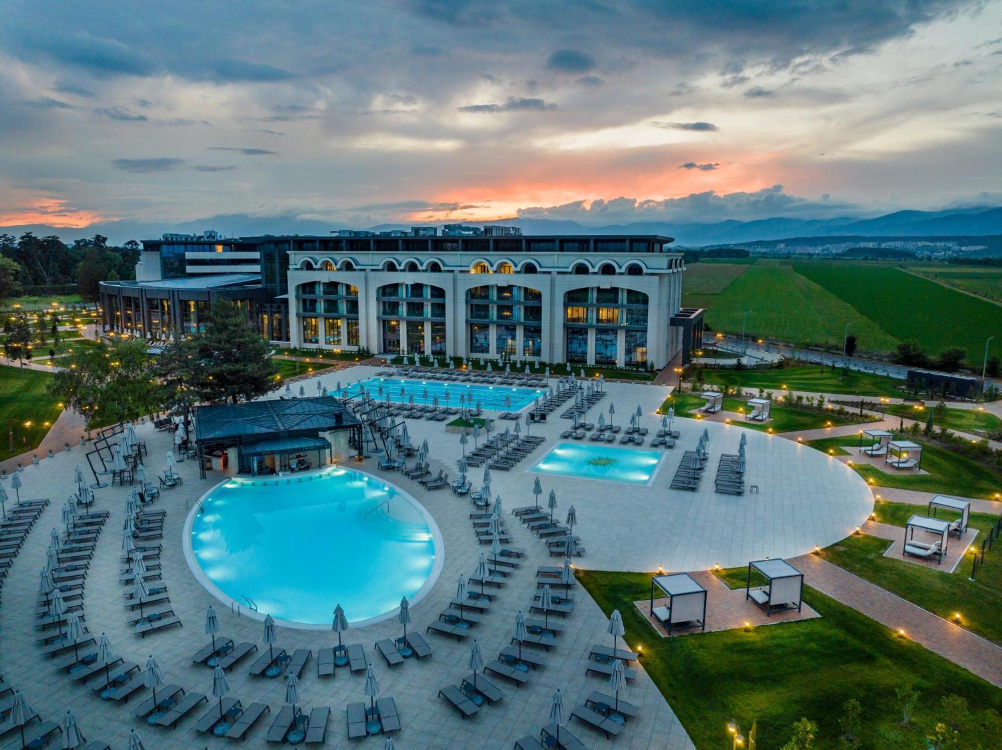 Kings' Valley Medical & Spa Hotel Kazanlŭk Eksteriør billede Hotel