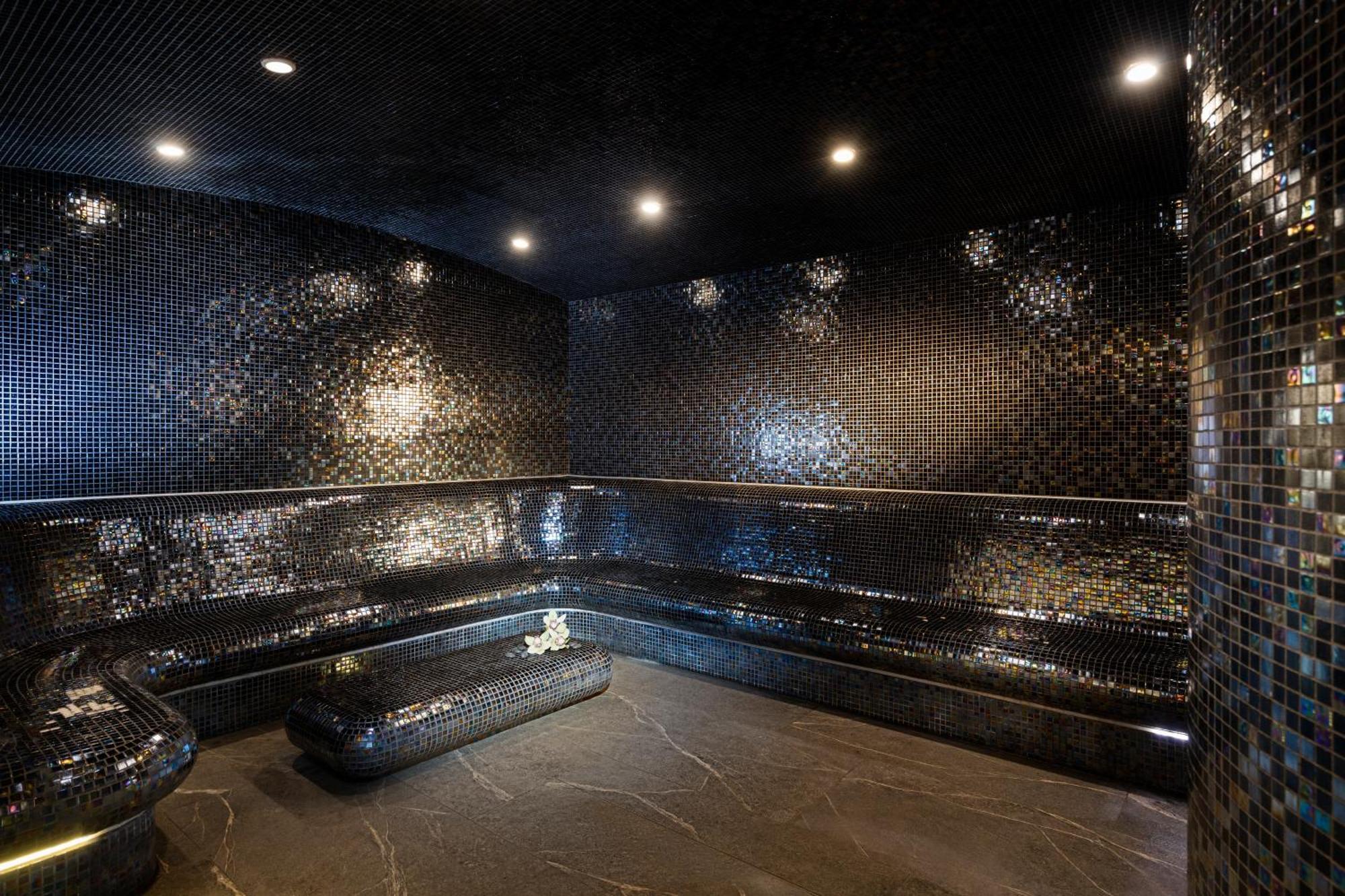 Kings' Valley Medical & Spa Hotel Kazanlŭk Eksteriør billede The interior of the spa