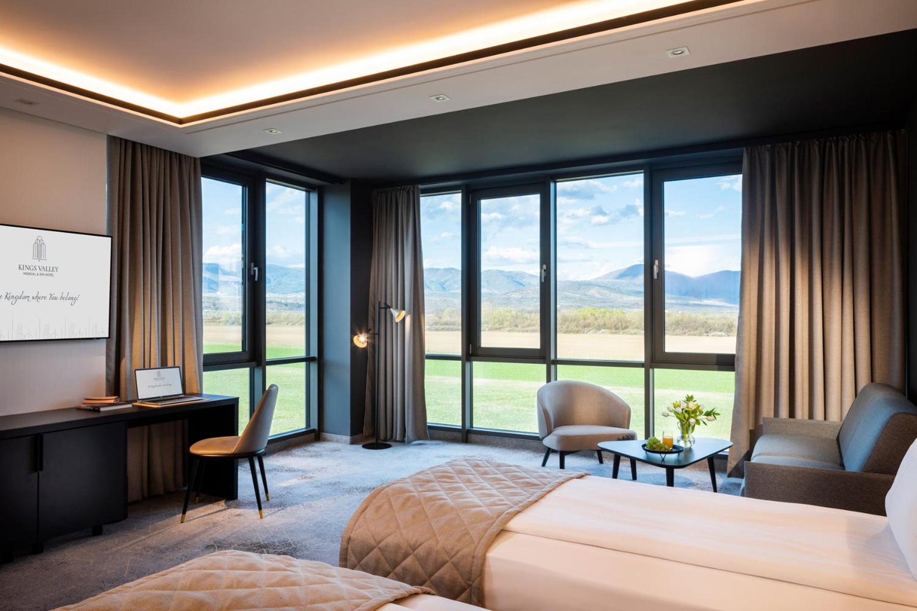 Kings' Valley Medical & Spa Hotel Kazanlŭk Eksteriør billede Deluxe Room