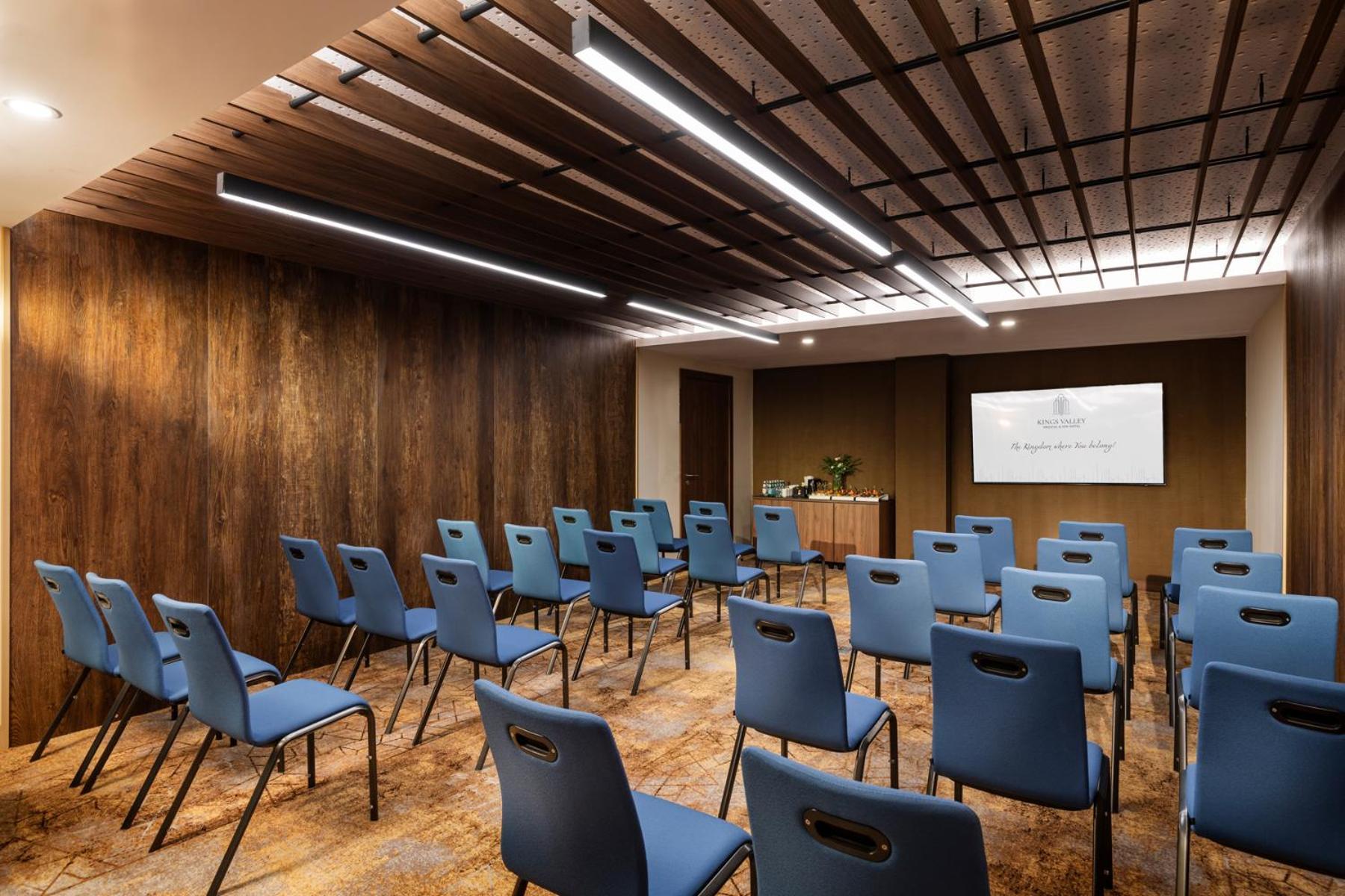 Kings' Valley Medical & Spa Hotel Kazanlŭk Eksteriør billede Meeting room at the hotel